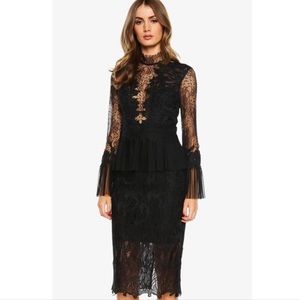 BARDOT FRANKIE LACE DRESS ♥️